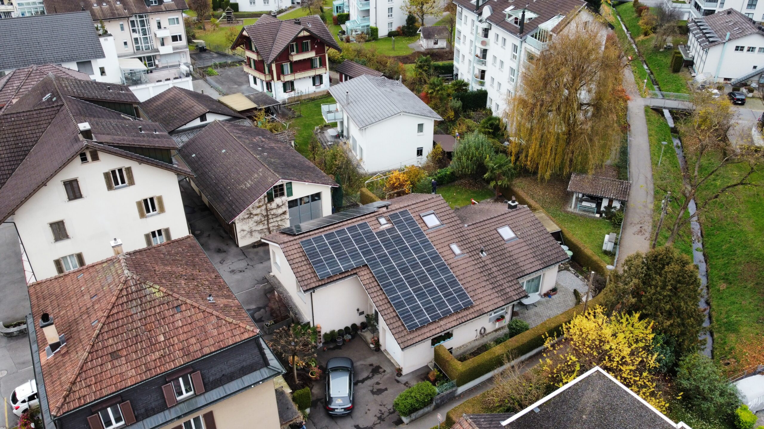 Horw Renggli Photovoltaikanlage mit Indachmodulen