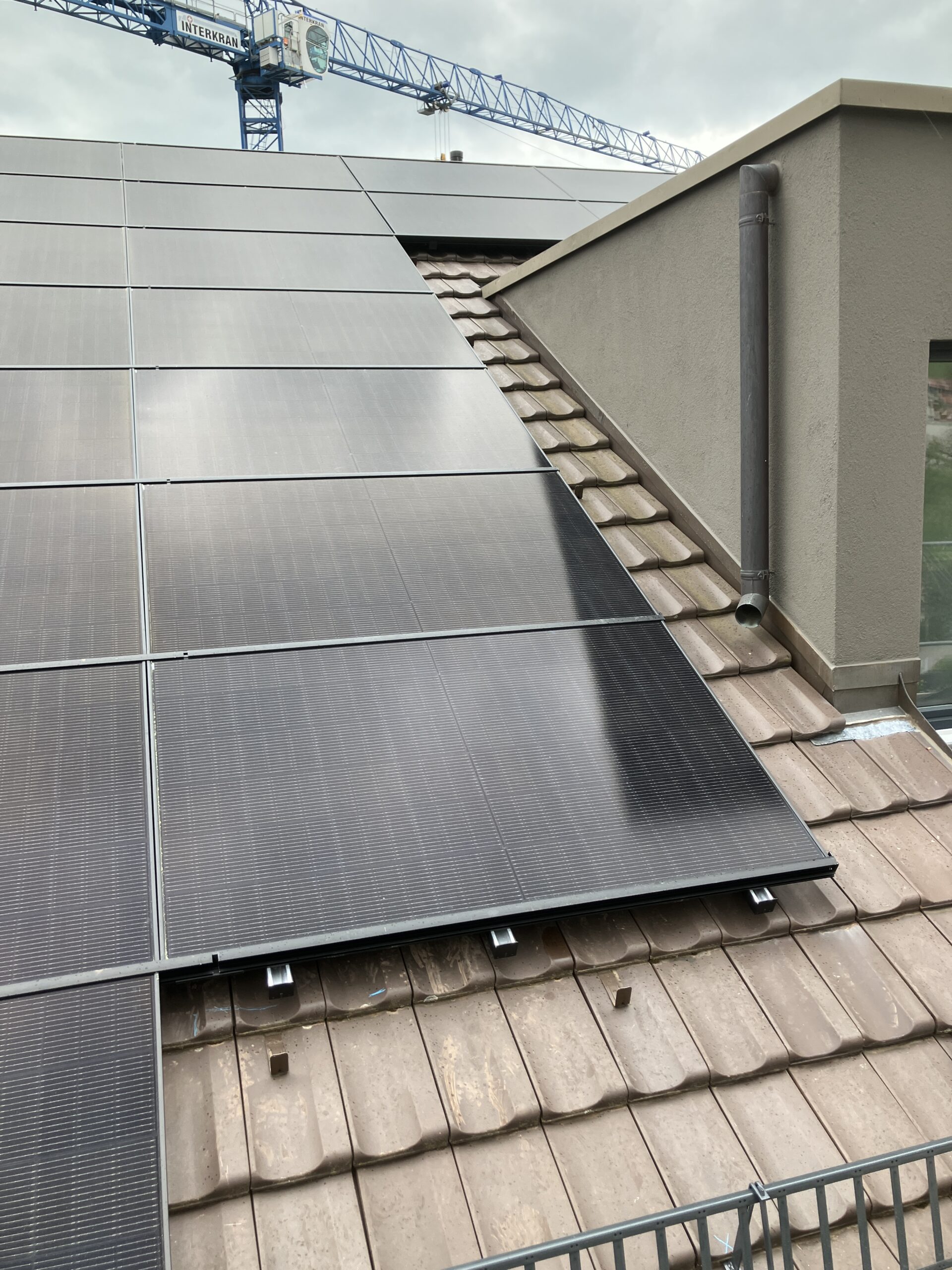 STWEG Aufdach Photovoltaik für Einfamilienhaus Sursee